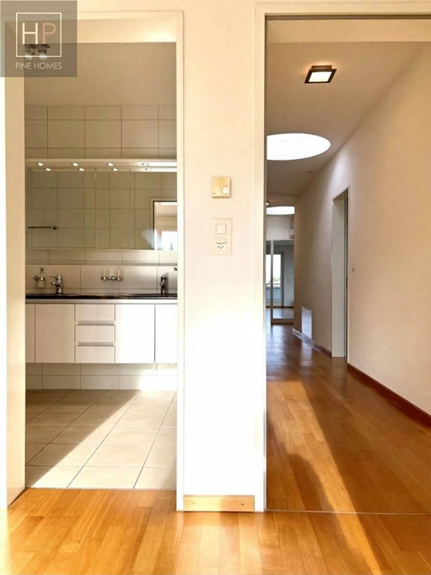 Appartement en attique de 4,5 pièces avec espace aménagé et 2 AEHP - Photo 18 sur 19