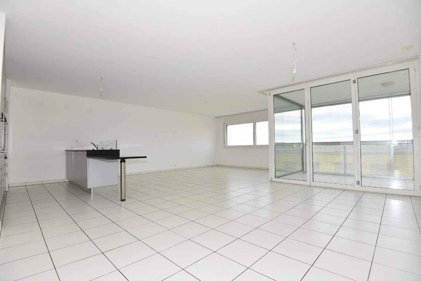 Appartamento spazioso con grande balcone - Foto 1 di 9
