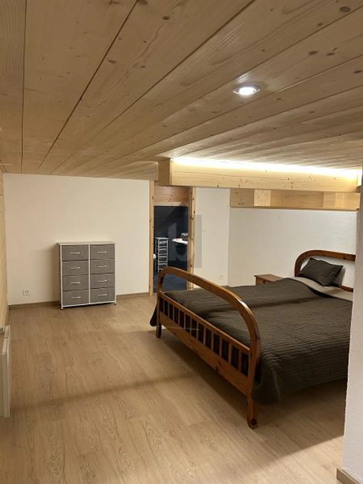 Appartamento ammobiliato in affitto - Foto 4 di 6