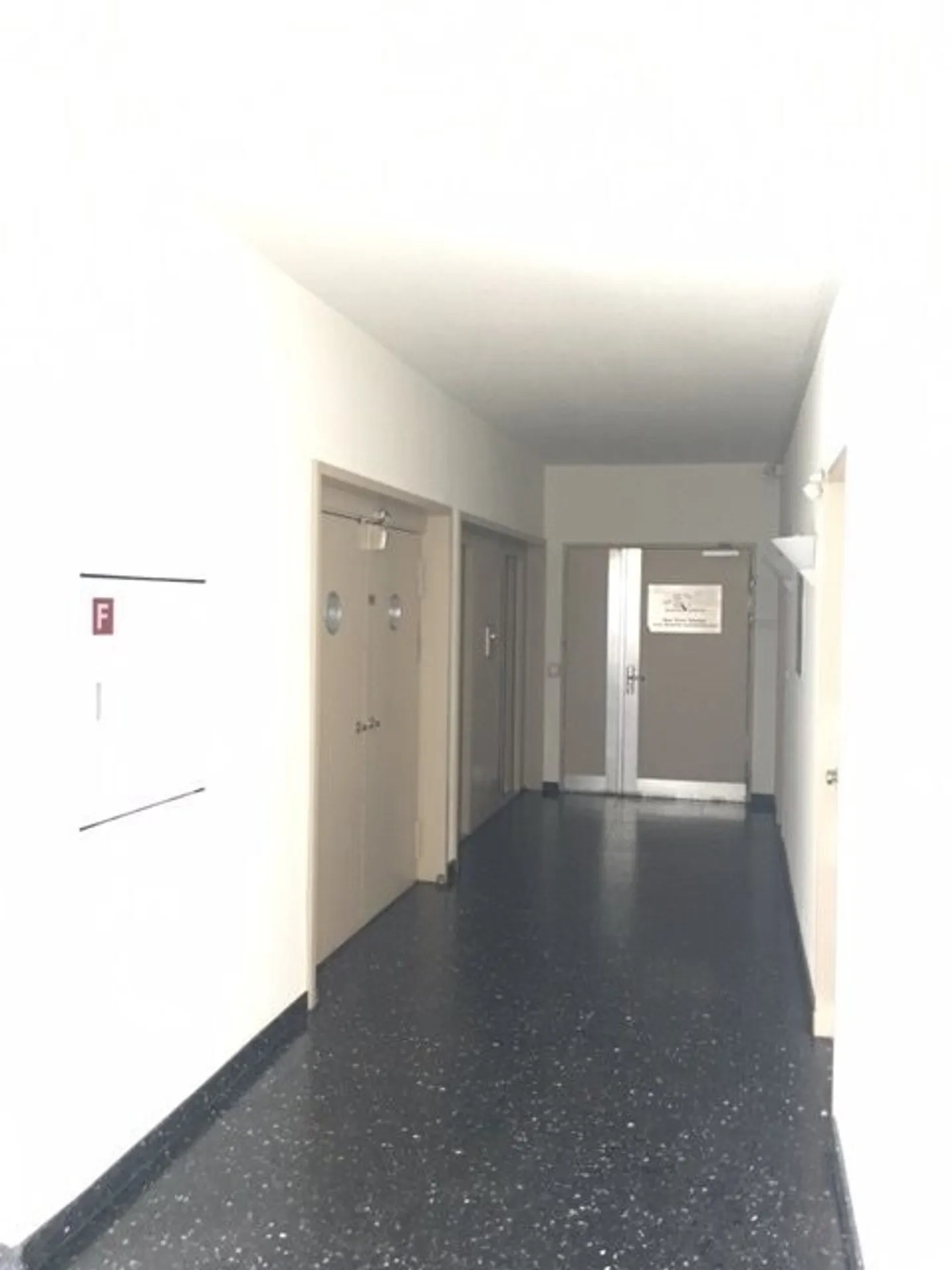 Vos futurs bureaux à la MEILLEURE emplacement - Photo 3 sur 12