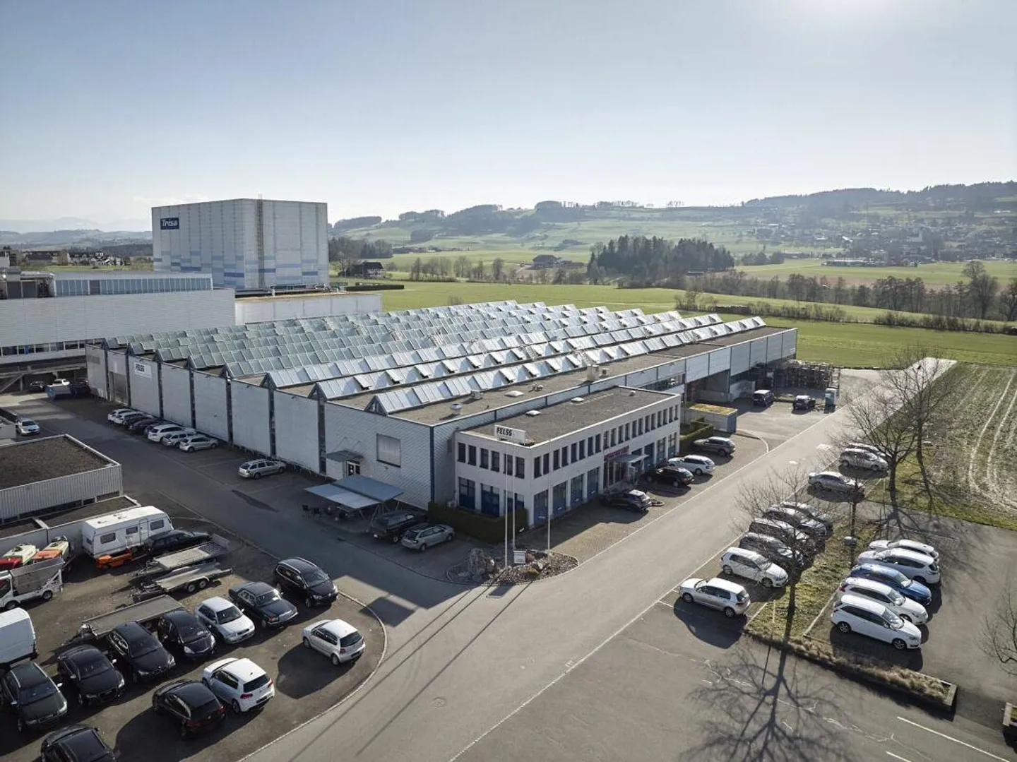 Espace commercial et de stockage ! Votre nouveau lieu d'affaires ! - Photo 2 sur 25