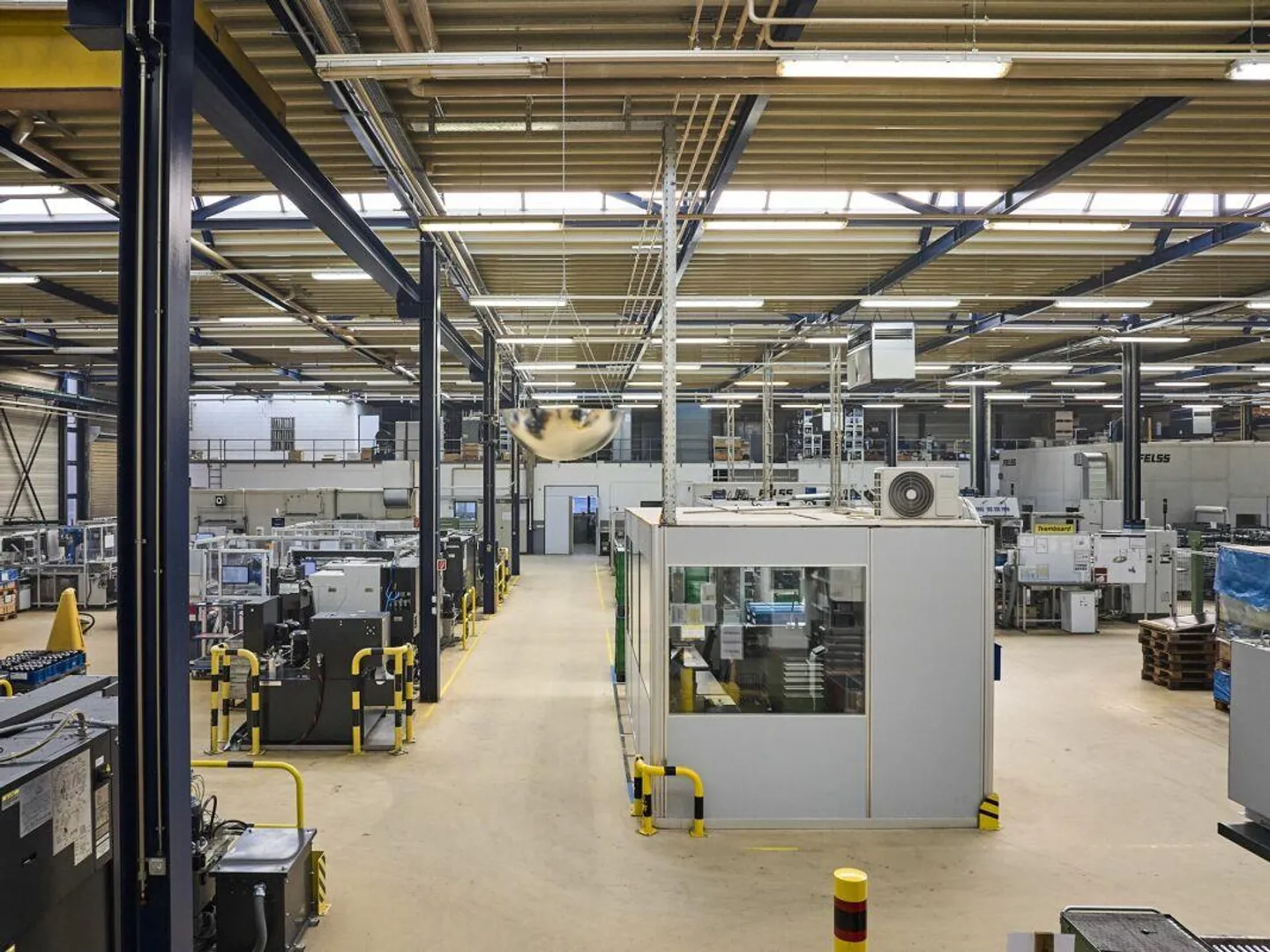 Espace commercial et de stockage ! Votre nouveau lieu d'affaires ! - Photo 9 sur 25