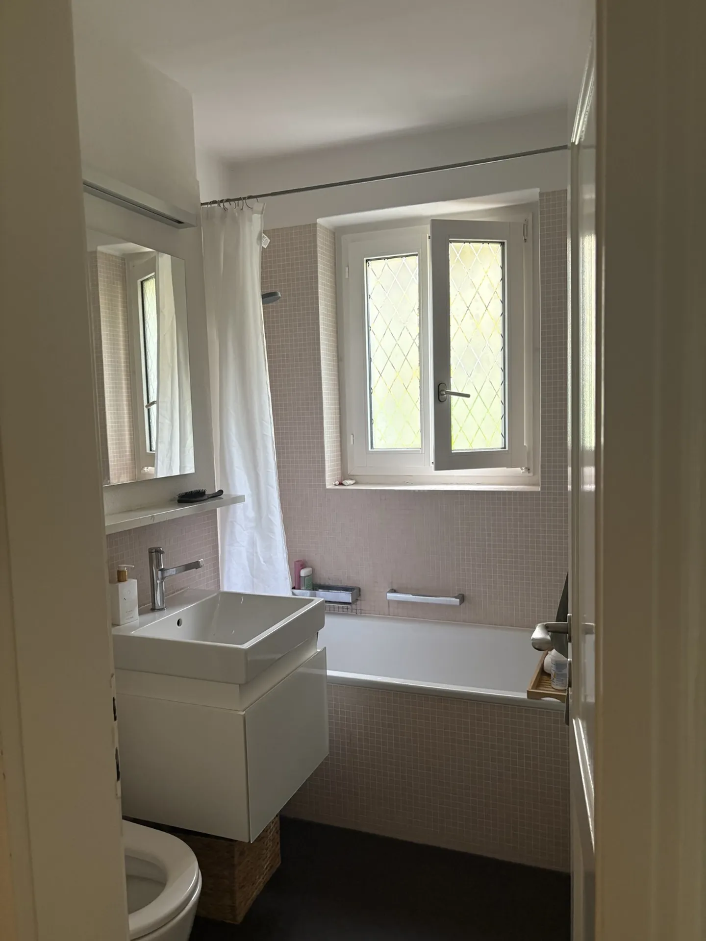 Apartment for rent - Photo 6 of 9