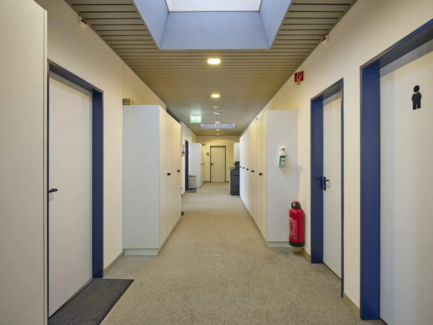 Espace commercial et de stockage ! Votre nouveau lieu d'affaires ! - Photo 17 sur 25