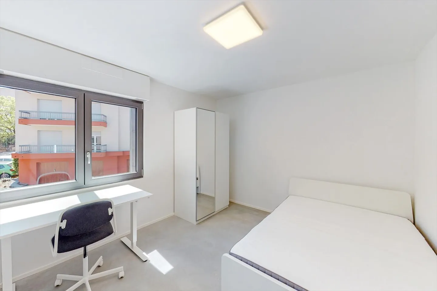 Möbliertes Zimmer in Moderner Residenz - Foto 4 von 11