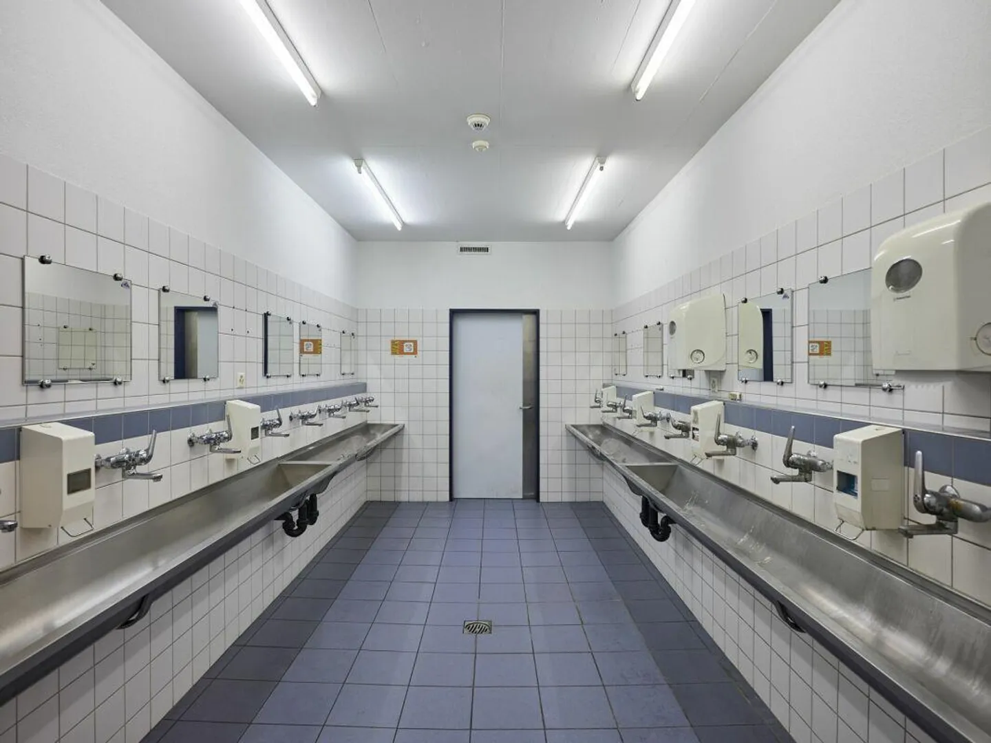 Espace commercial et de stockage ! Votre nouveau lieu d'affaires ! - Photo 21 sur 25