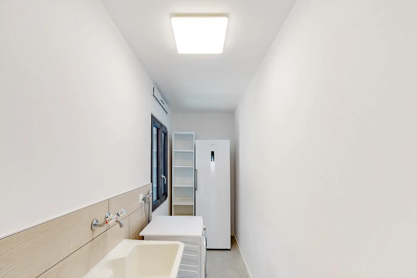 Möbliertes Zimmer in Moderner Residenz - Foto 7 von 11