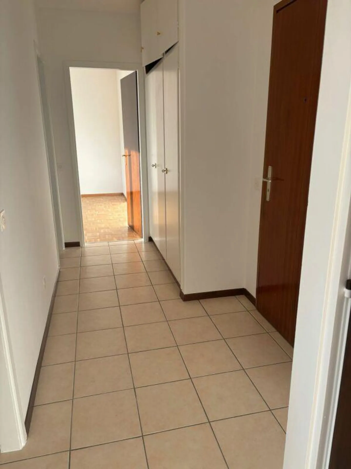 Spacious 2.5-room apartment - Photo 3 of 6