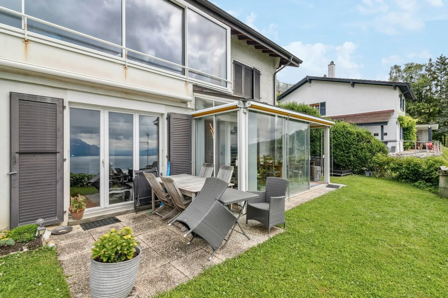 Rare and unique situation with an exceptional view! - Photo 4 of 14