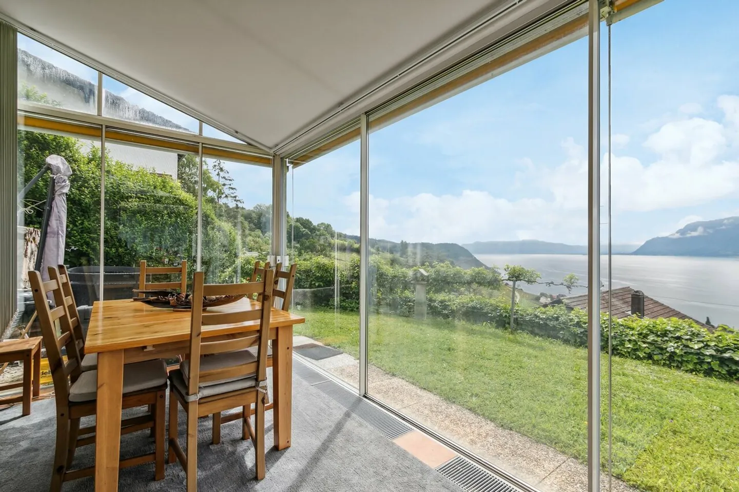 Rare and unique situation with an exceptional view! - Photo 6 of 14