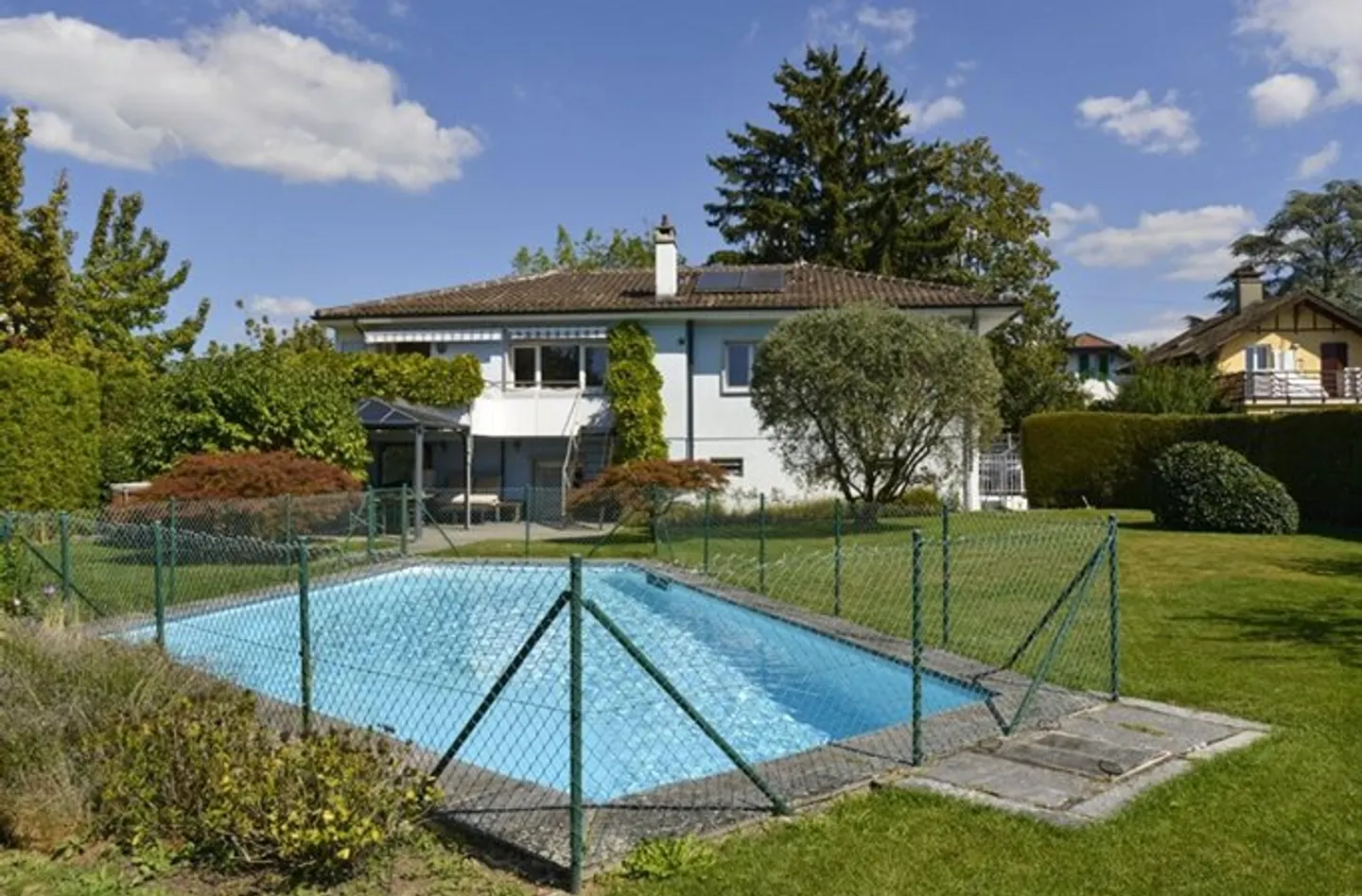 Charmante Villa am Genfersee - Foto 1 von 17