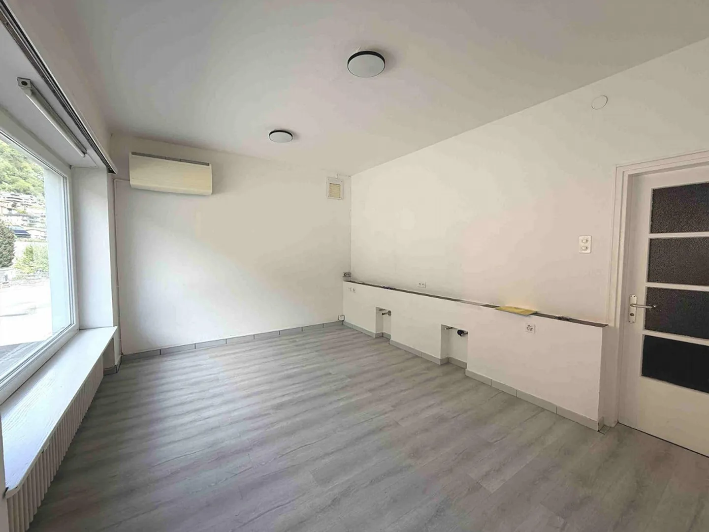 Spazio Commerciale con Grande Visibilità - Foto 9 di 9