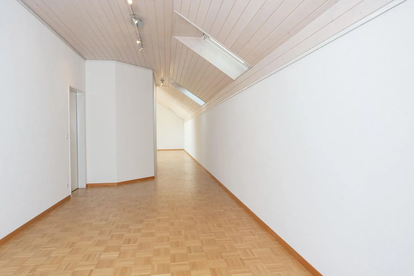 Ampio attico a Zofingen - Foto 5 di 12