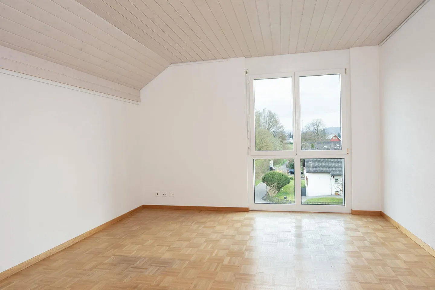 Ampio attico a Zofingen - Foto 8 di 12