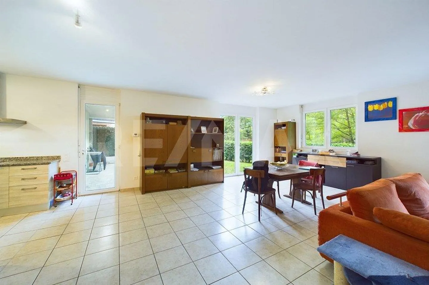 Charmantes freistehendes Haus mit Garten - Foto 12 von 13