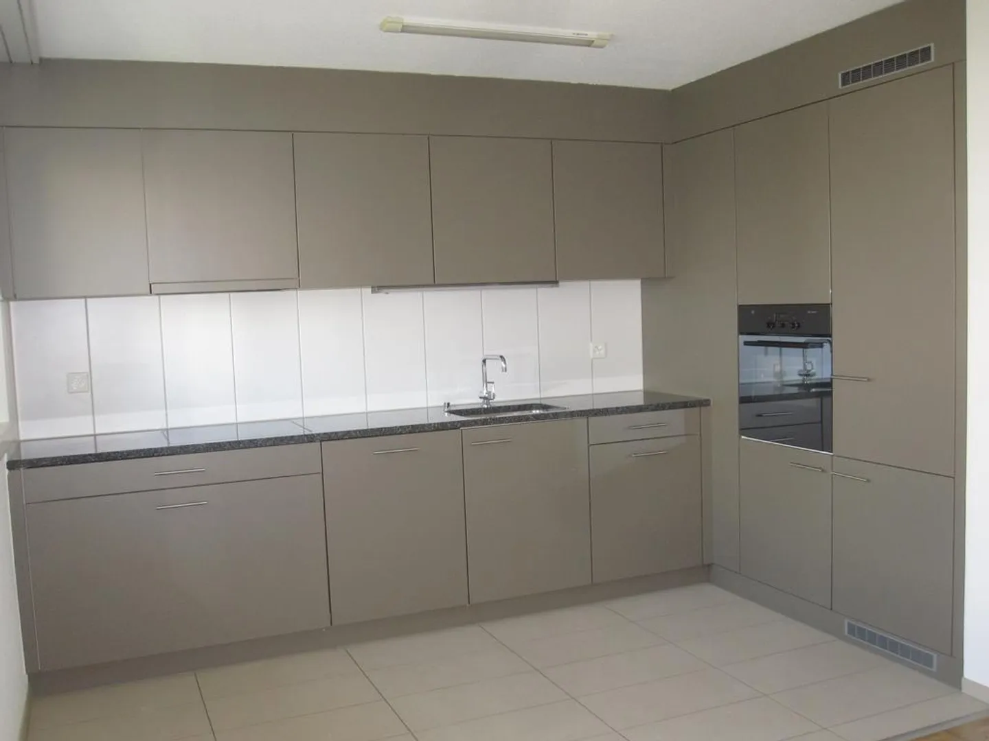 Appartement attrayant dans un emplacement calme limité jusqu'au 31.03.2028 - Photo 3 sur 6