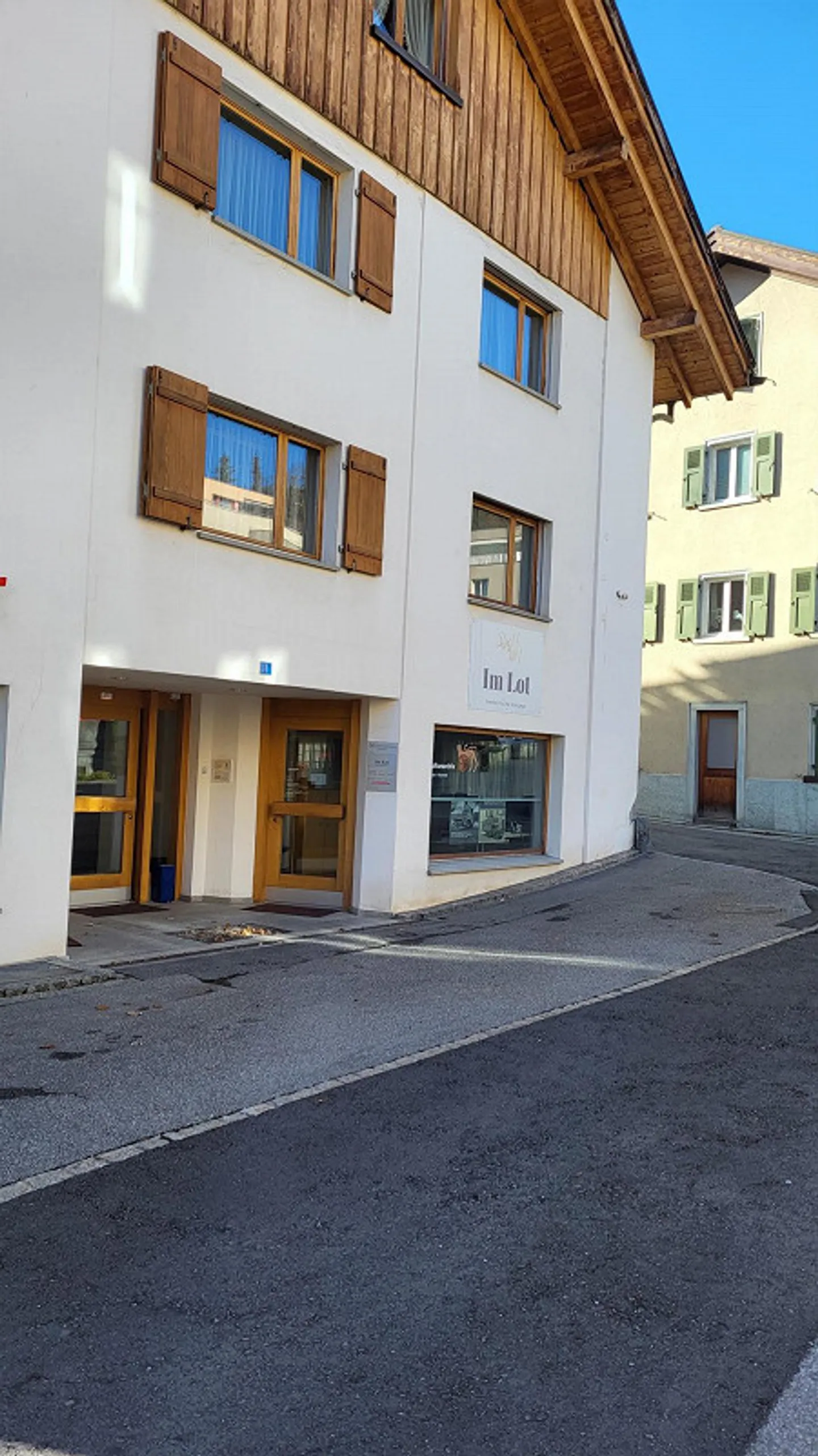 Office Retail Business - Photo 2 of 7