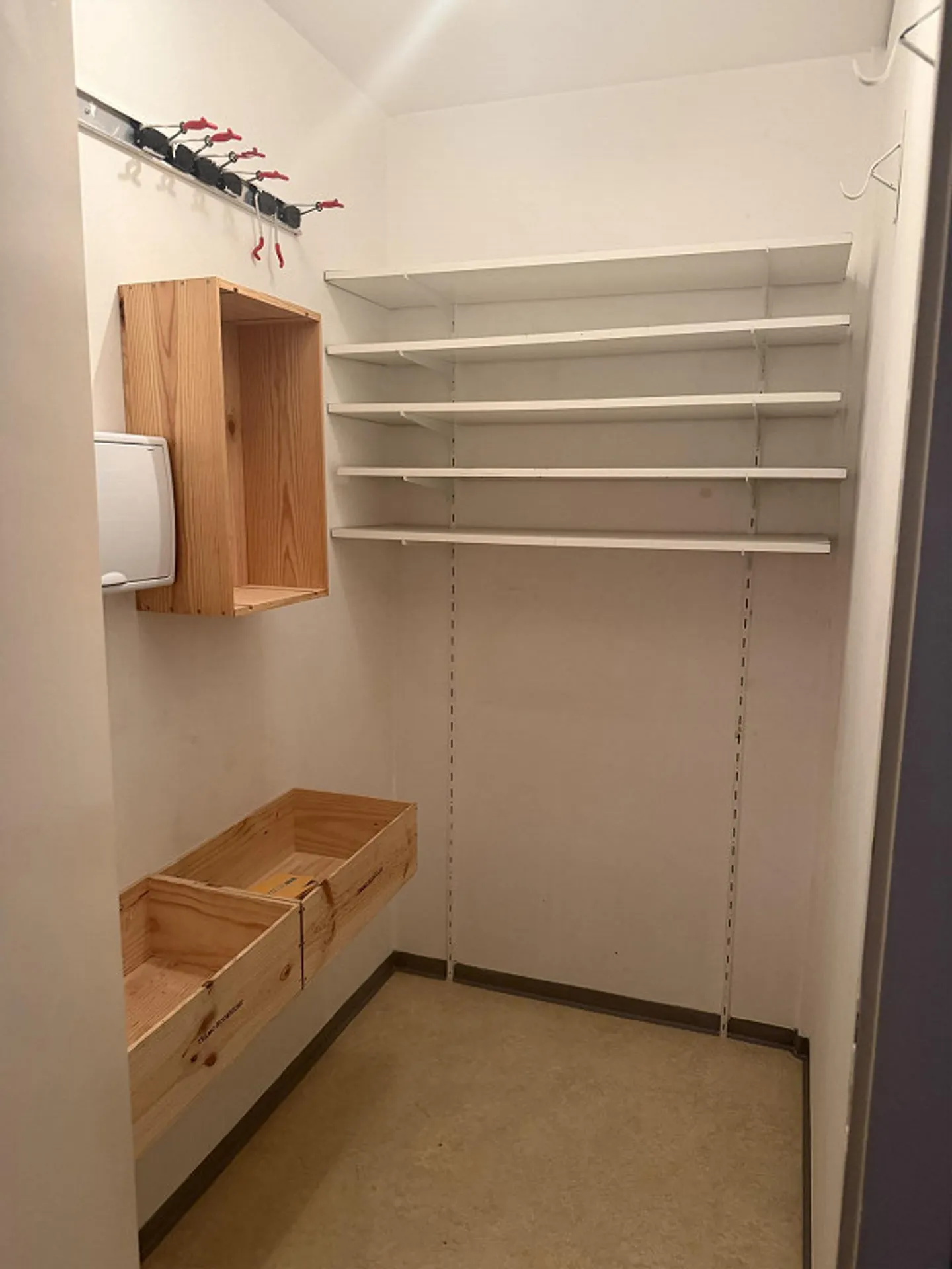 Appartement moderne de 3,5 pièces avec balcon et place de parking à Au SG - Photo 10 sur 11