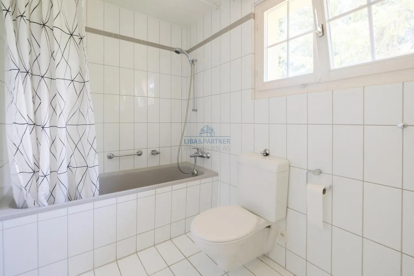 Maison jumelée attrayante avec jardin idyllique à Bottmingen - Photo 15 sur 22
