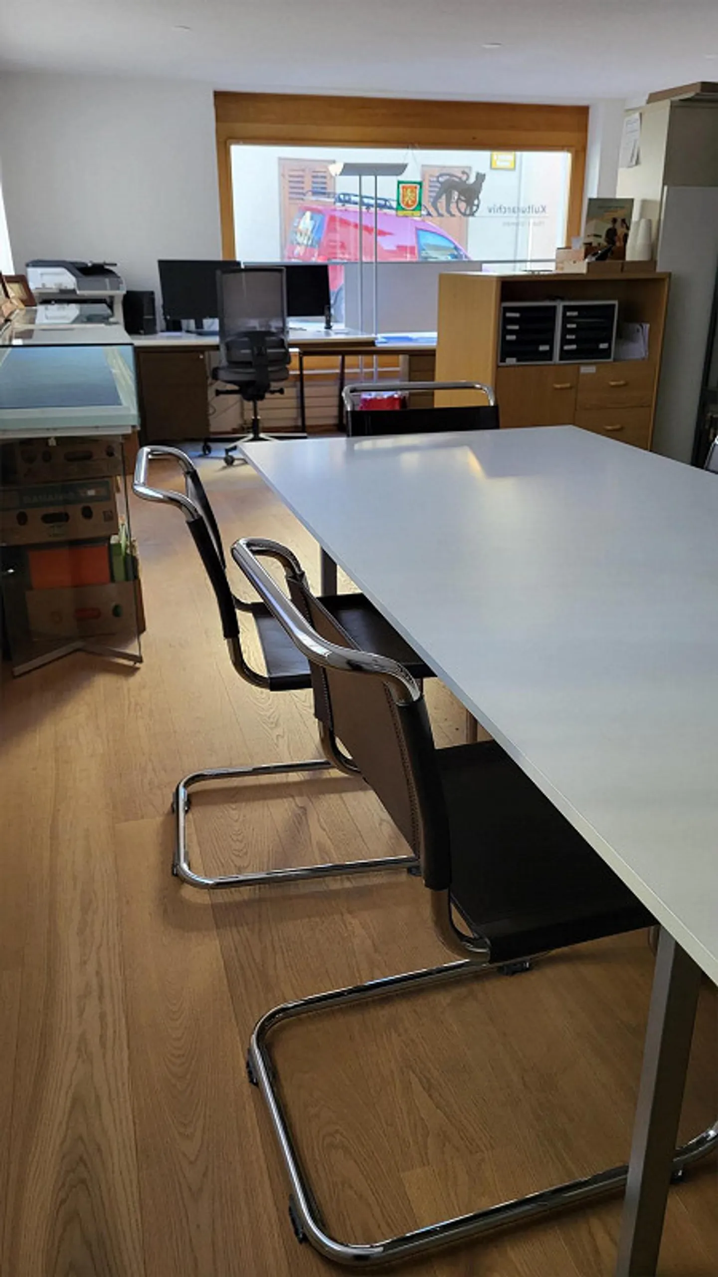 Office Retail Business - Photo 3 of 7