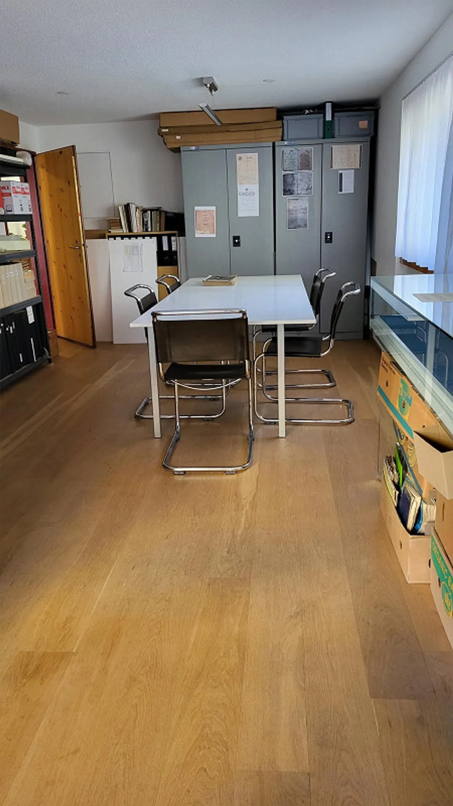 Office Retail Business - Photo 5 of 7