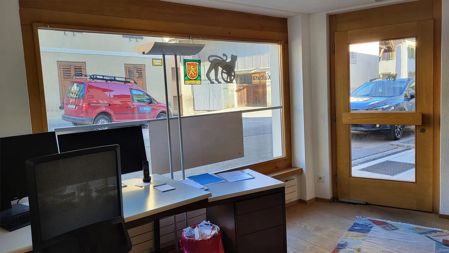 Office Retail Business - Photo 6 of 7