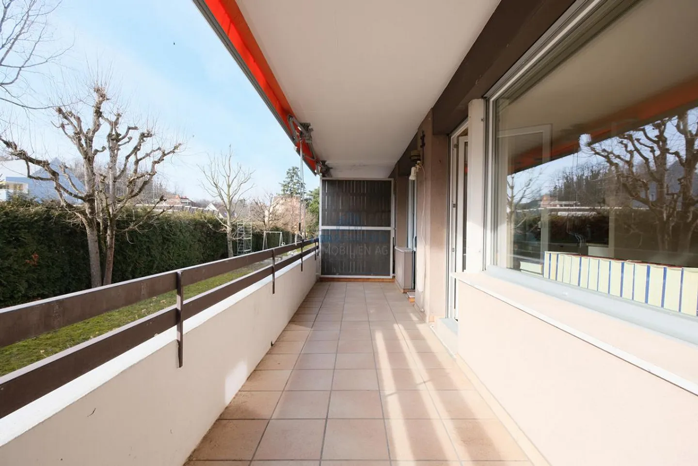 Charmante Wohnung mit grossem Balkon - Foto 3 von 9