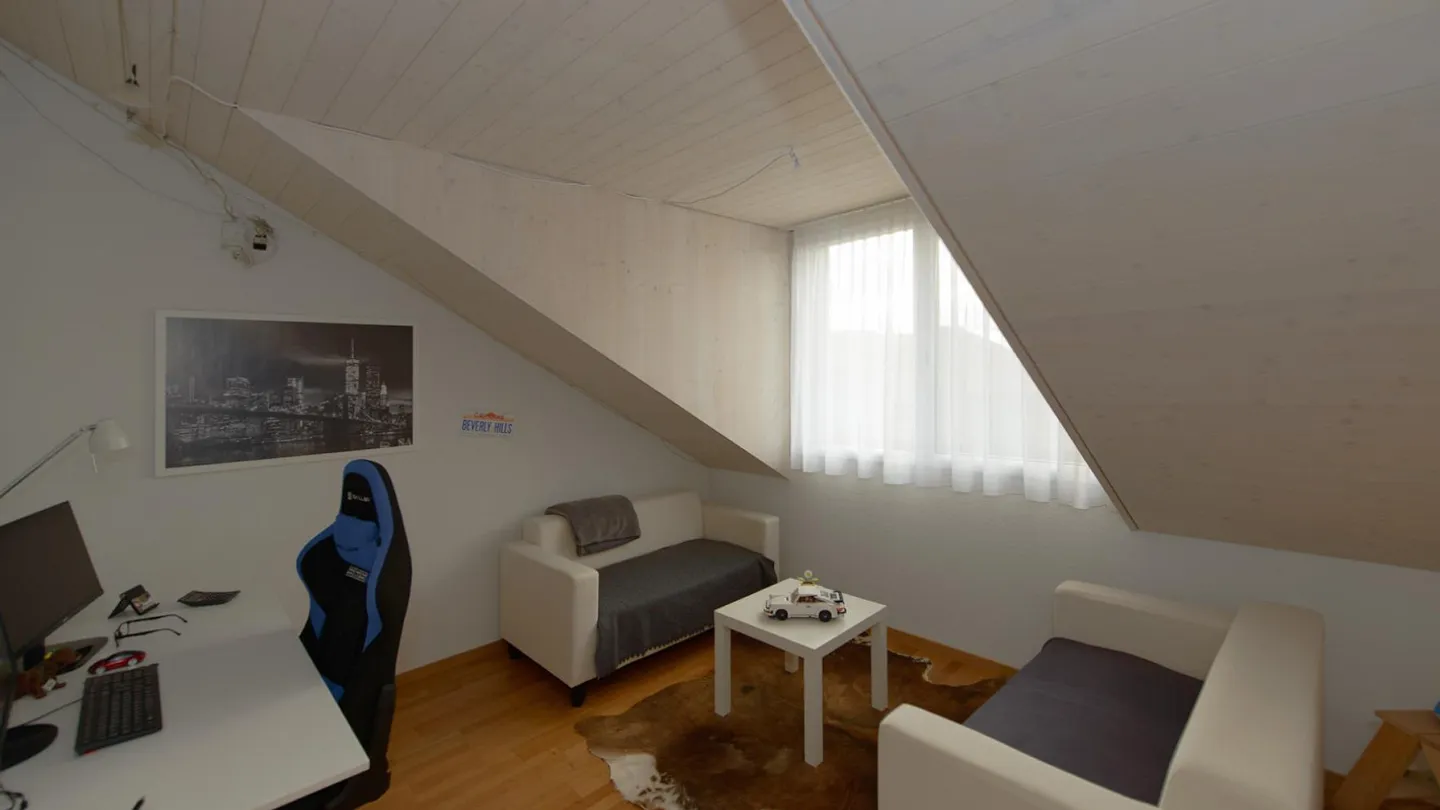 6 ½-Zimmer DEFH mit 4 geschlossenen Garagen in der Tiefgarage - Foto 10 von 12