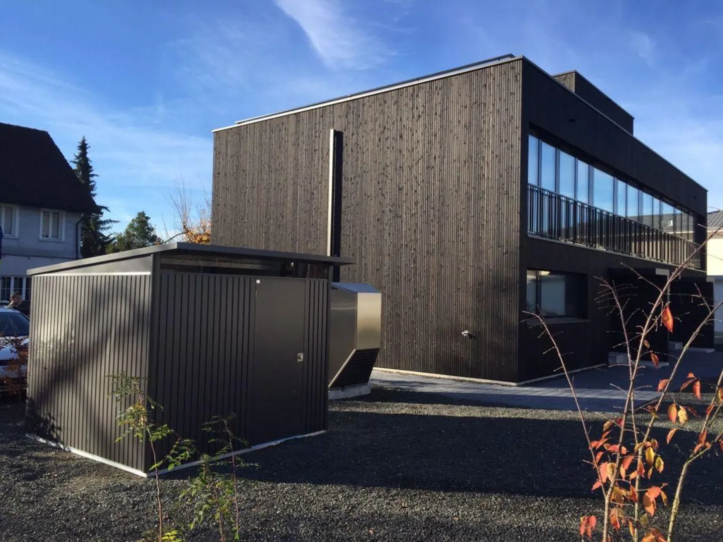 Modern living with plenty of space - Photo 1 of 14