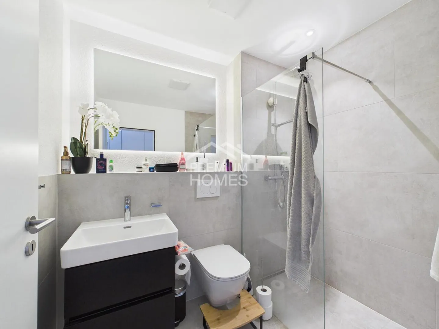 Modern living, enjoy every day - Photo 8 of 10