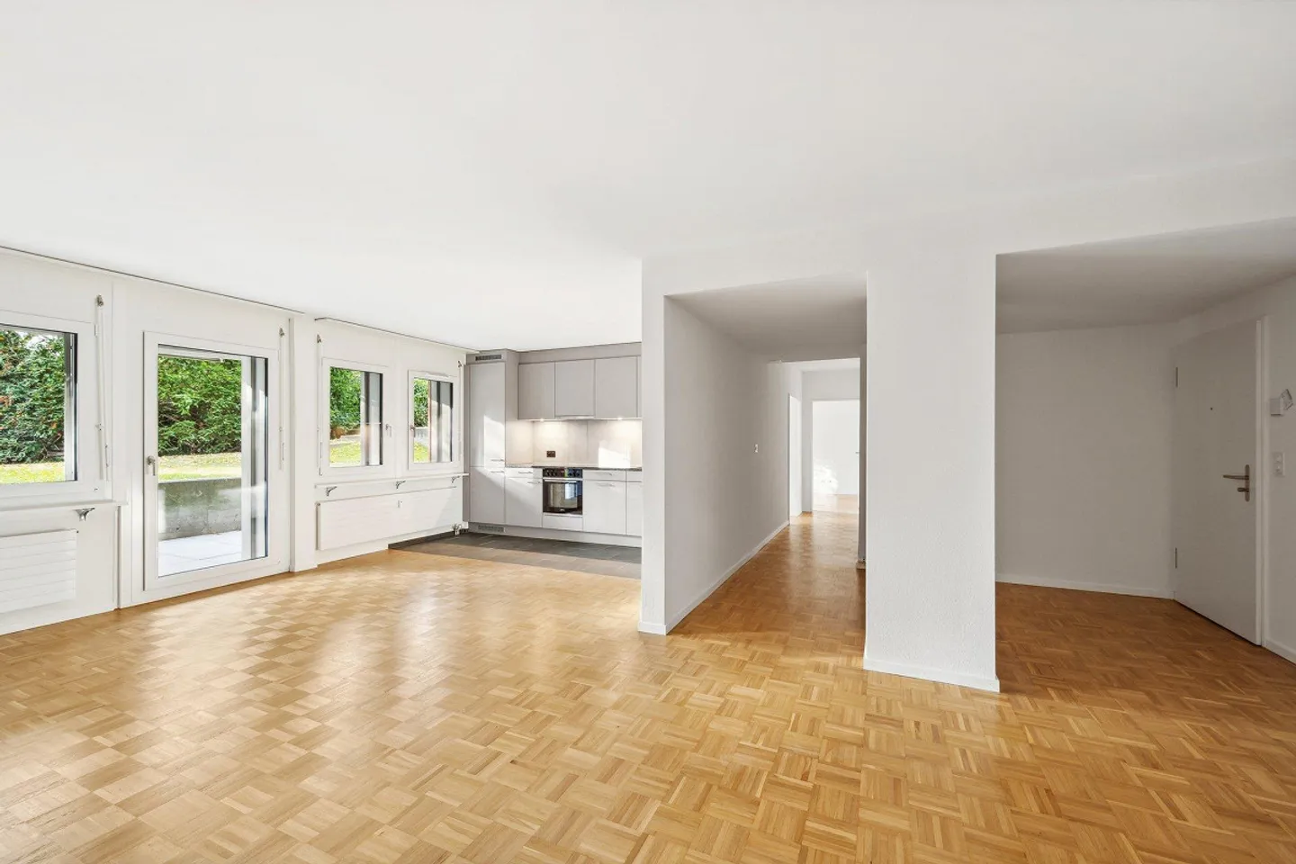 Modern living on Adlerstrasse - plenty of space to feel comfortable! - Photo 4 of 6