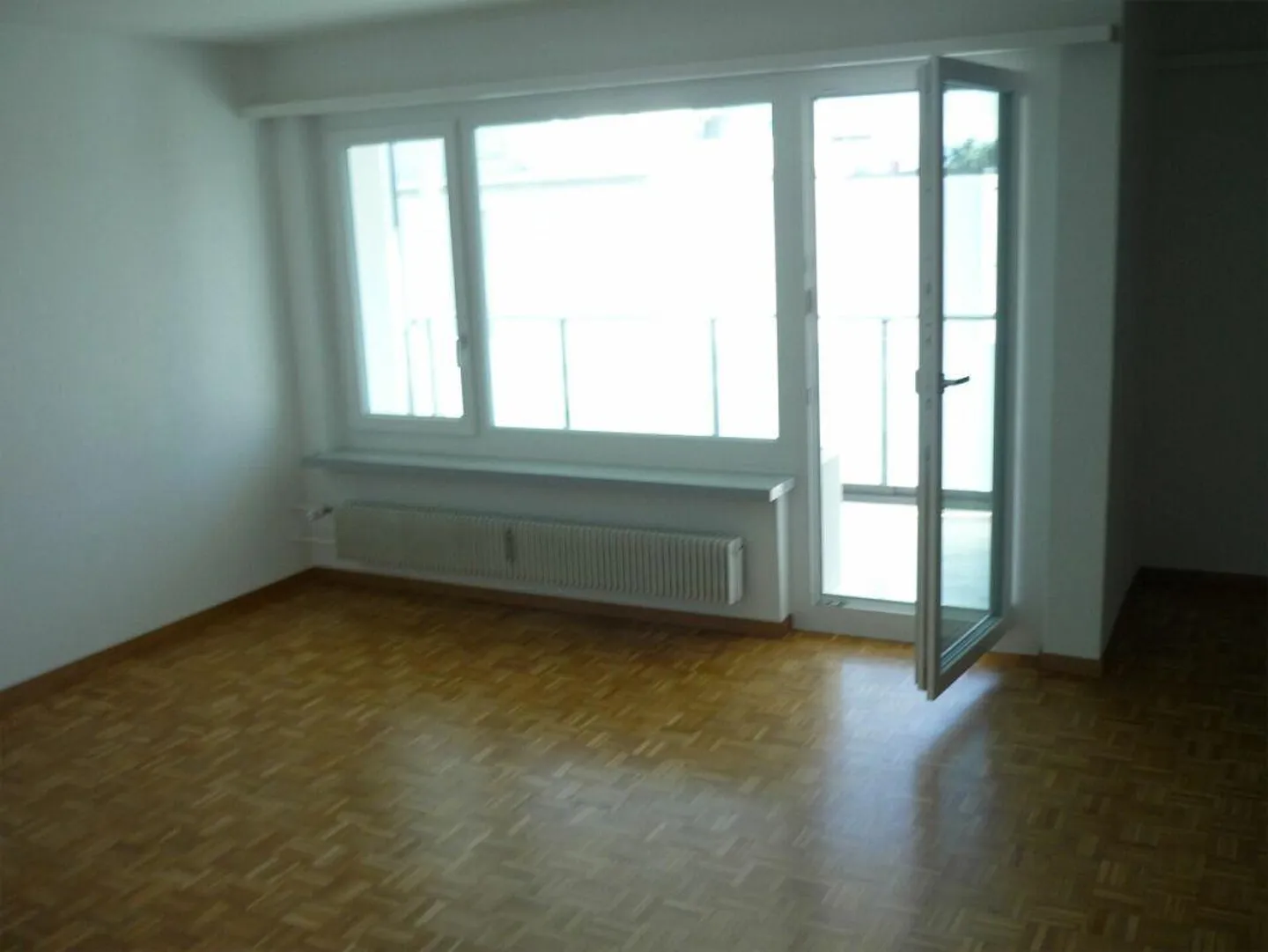 Bright and attractive 3.5 room apartment - Photo 2 of 6