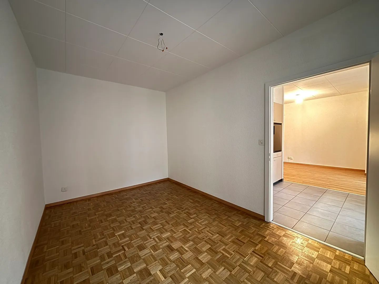 2-Zimmer-Wohnung mit Charakter im Stadtzentrum von Lausanne - Foto 4 von 6