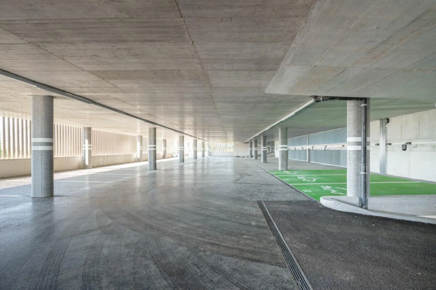 Il tuo spazio ufficio direttamente sull'autostrada A2 - Foto 7 di 8
