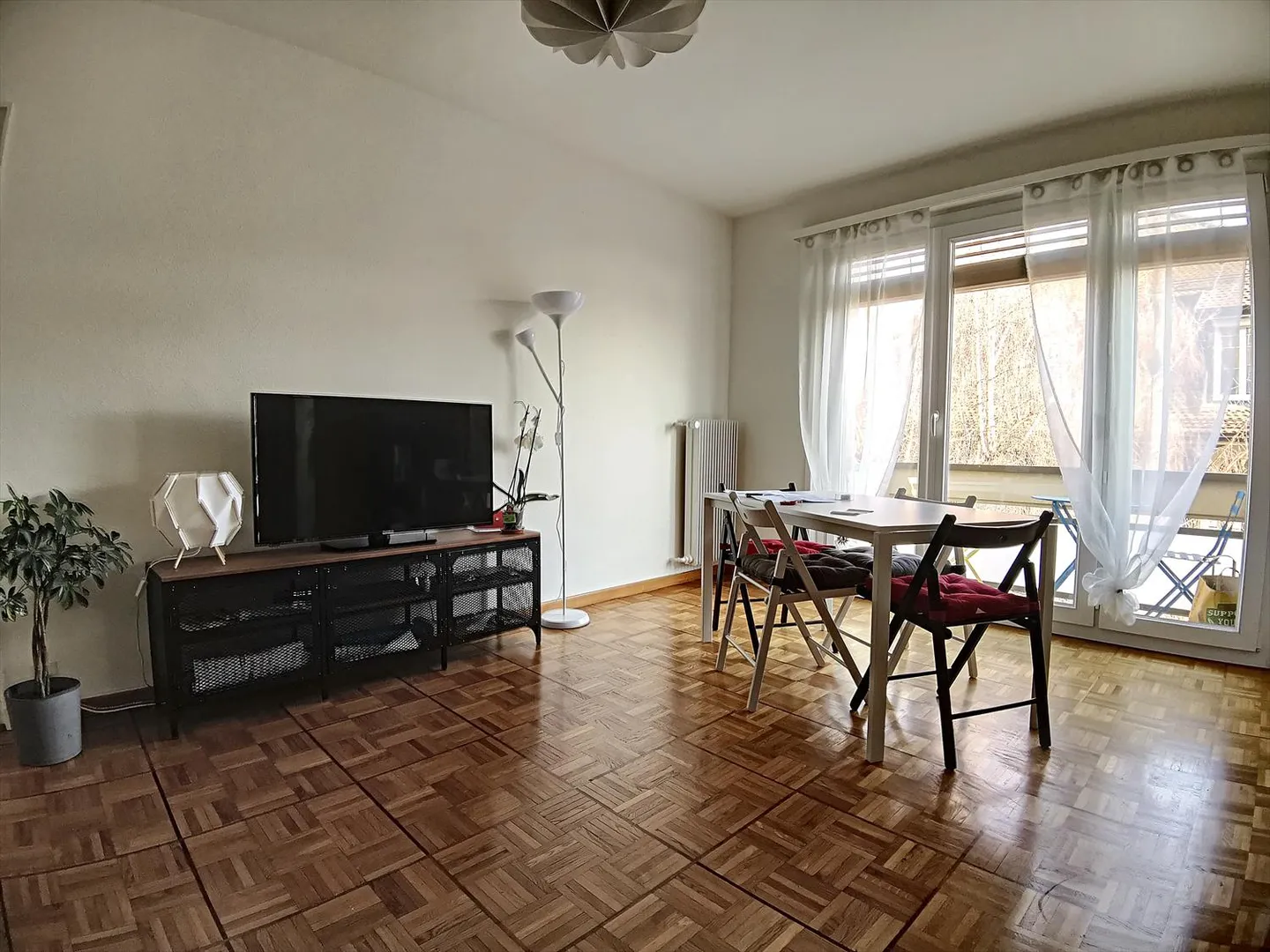 2-room apartment - Photo 1 of 5