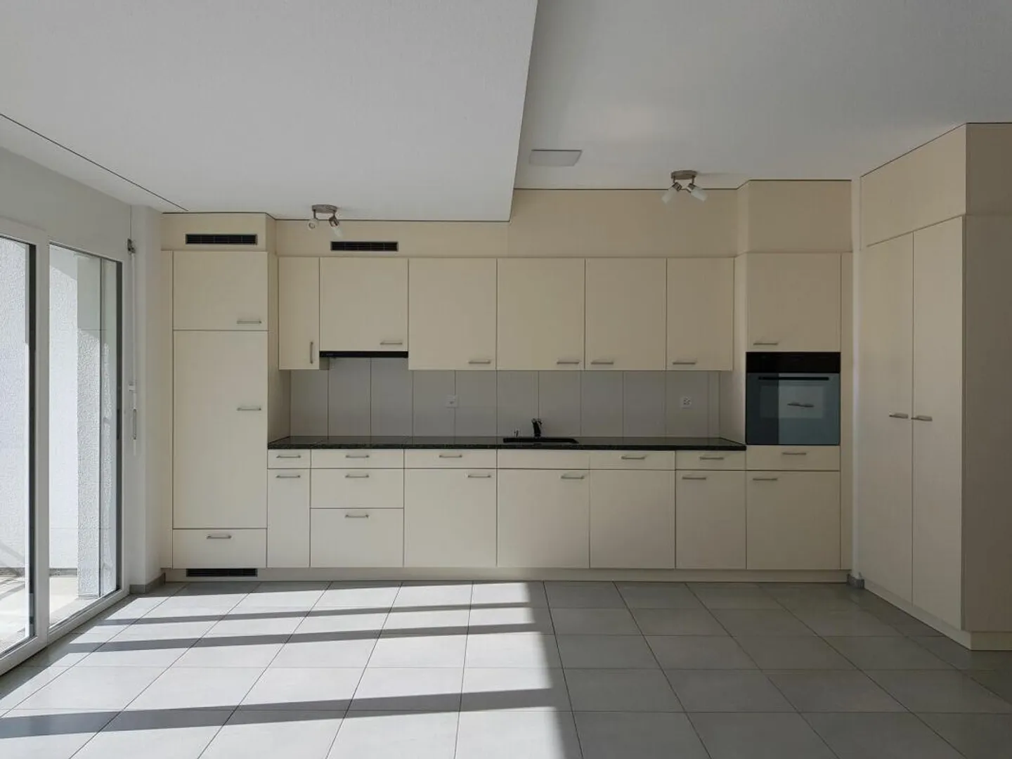MERAVIGLIOSA POSIZIONE RESIDENZIALE A OLTEN - Foto 4 di 8