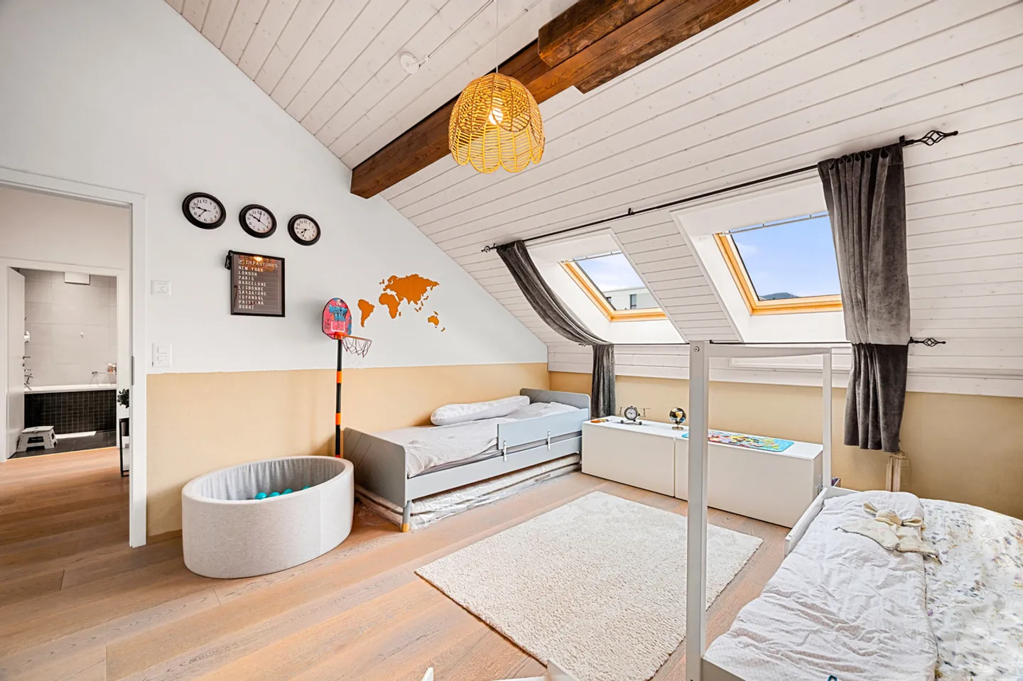 Zu verkaufen - Prachtvolles Duplex von 4,5 Zimmern in Bulle mit atemberaubendem Blick auf den Moléson - Foto 6 di 8