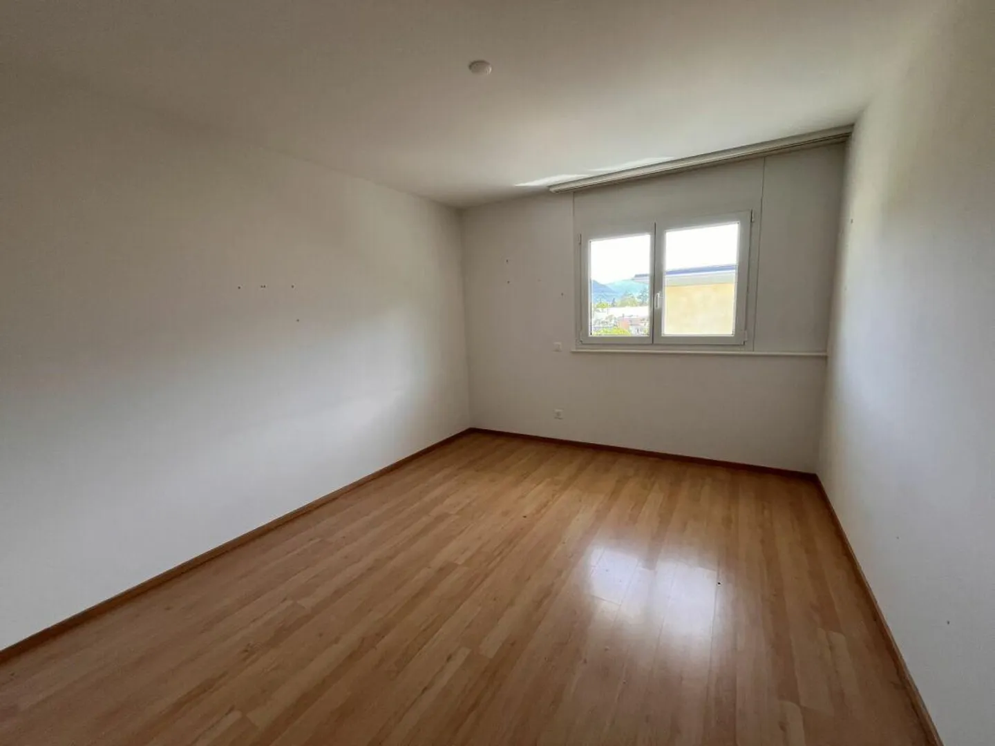 ASCONA - spazioso 4 1/2 locali - ultimo piano - Foto 5 di 8