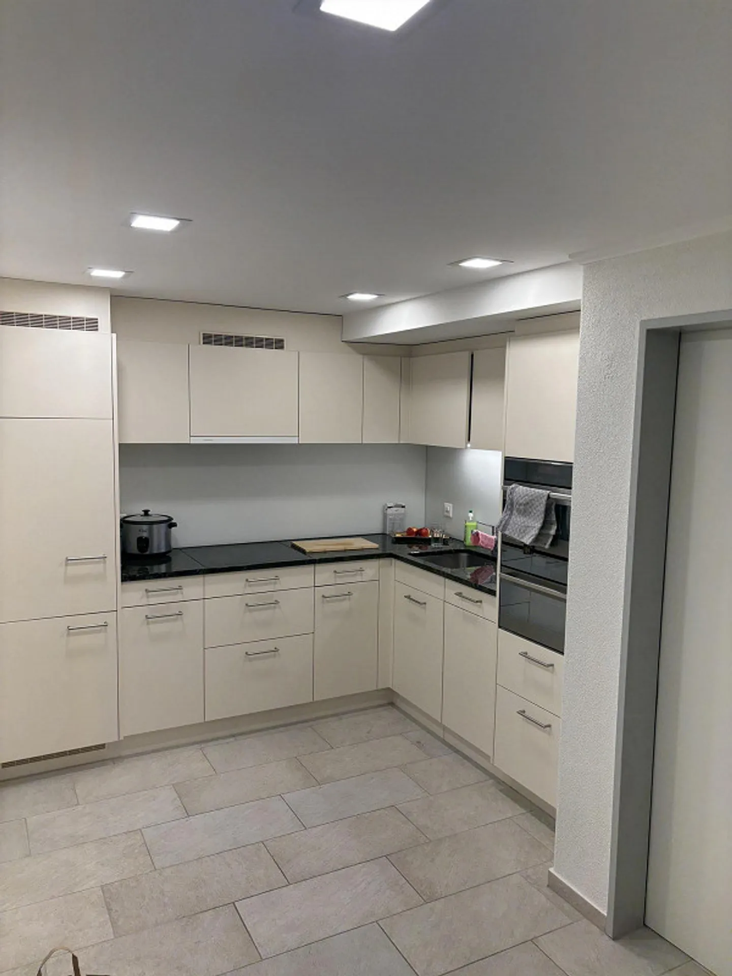 Appartamento accogliente di 2.5 stanze in una posizione tranquilla di Alpnach Dorf - Foto 5 di 9