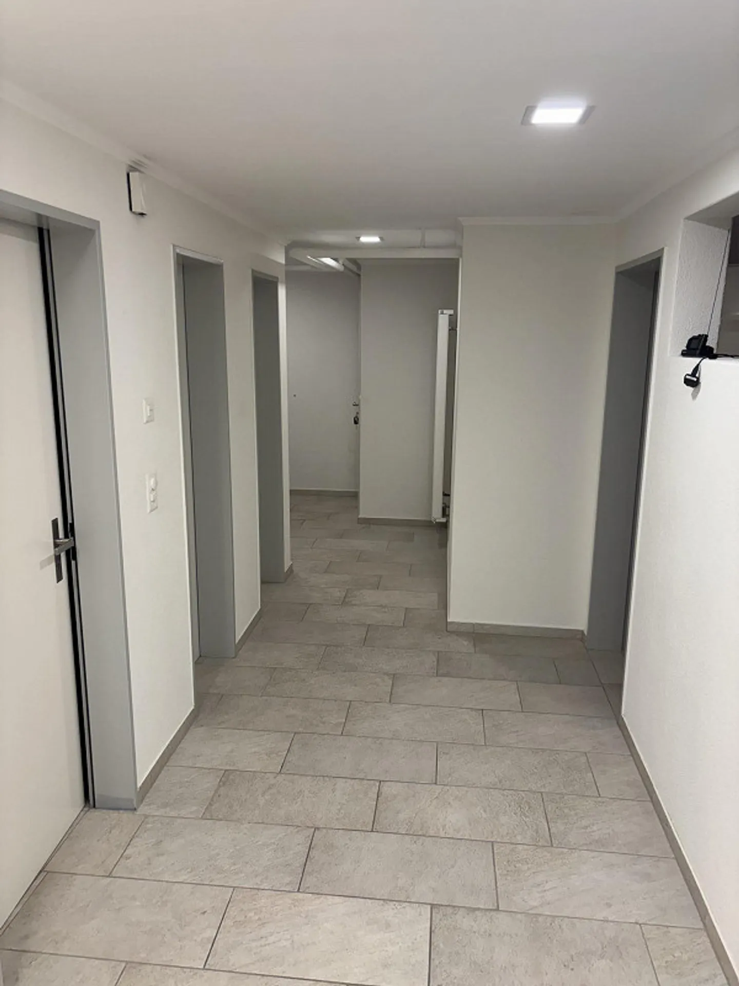 Appartamento accogliente di 2.5 stanze in una posizione tranquilla di Alpnach Dorf - Foto 8 di 9