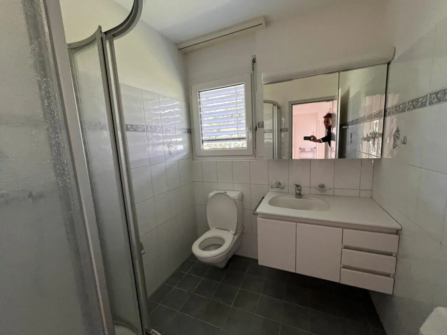 ASCONA - spazioso 4 1/2 locali - ultimo piano - Foto 7 di 8