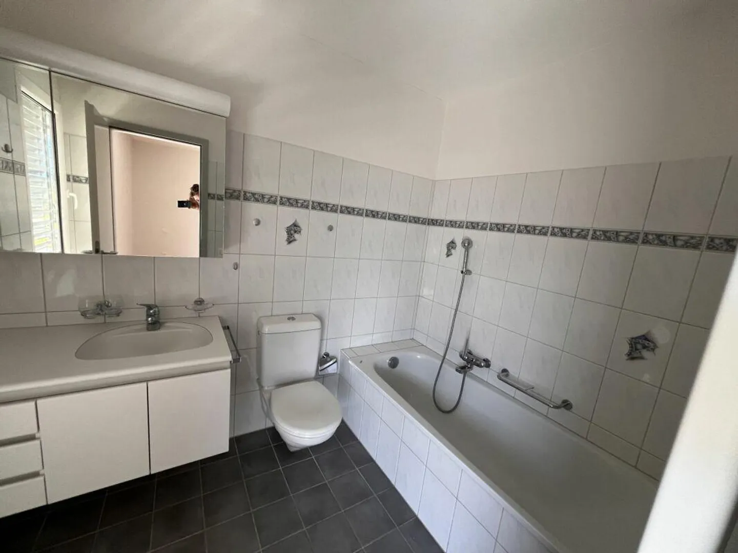 ASCONA - spazioso 4 1/2 locali - ultimo piano - Foto 8 di 8