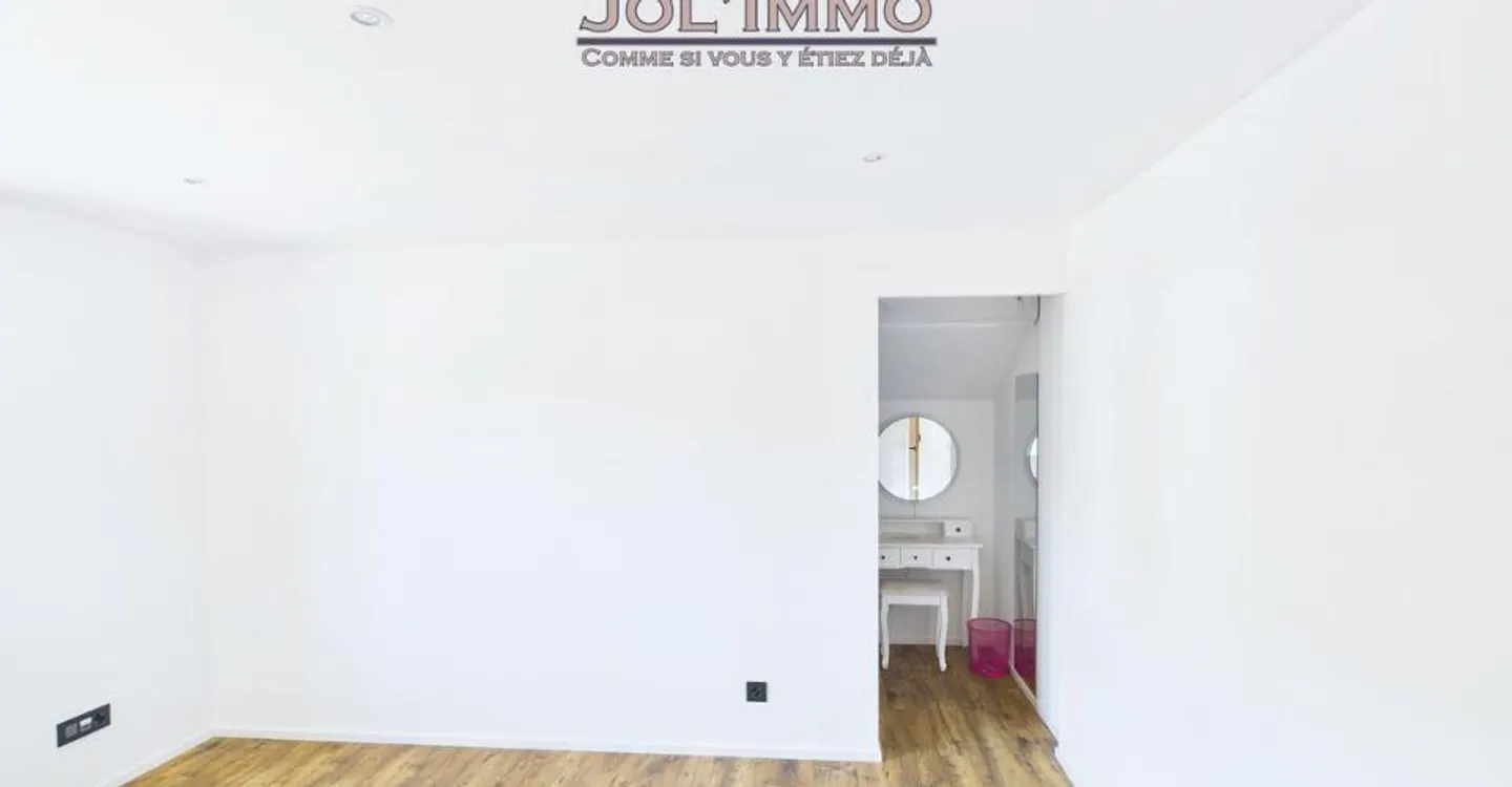 Stunning Renovated House - Vicques - Photo 9 of 11