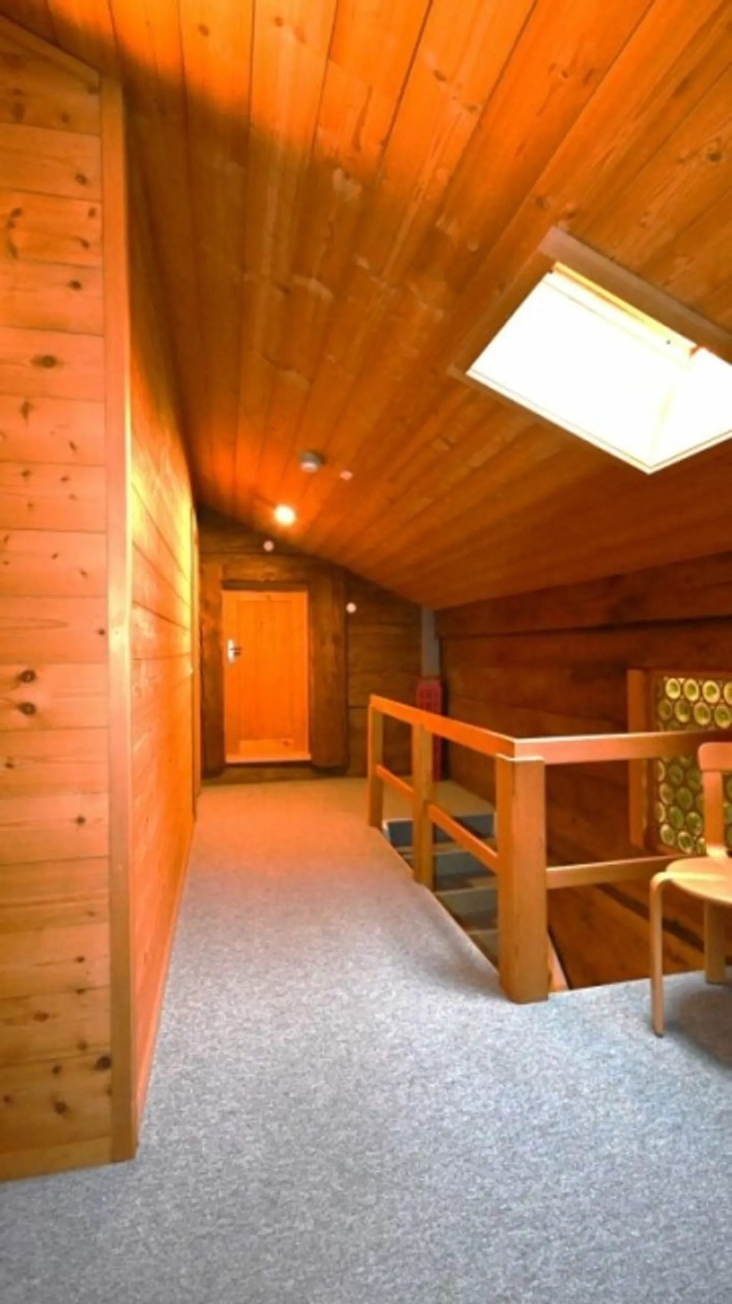 «Landleben im freistehenden, vielfältig nutzbaren Haus mit zwei Wohnungen und Atelierräumen.» - Foto 13 von 20