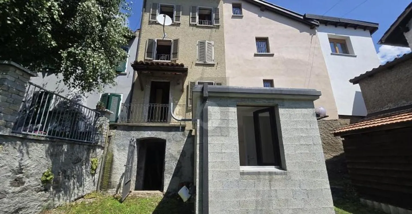 Maison Ensoleillée avec Grand Jardin - Photo 3 sur 5