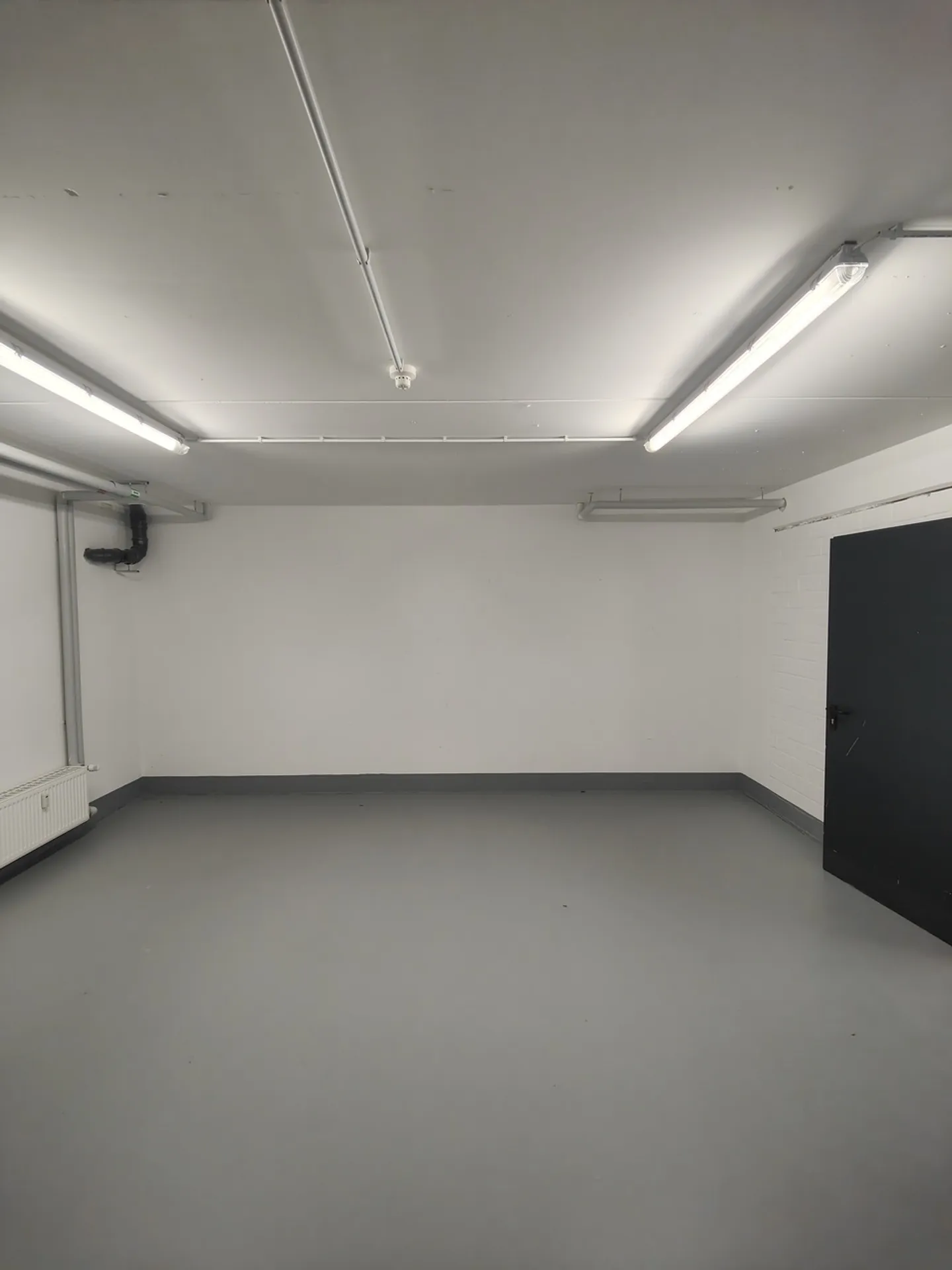 31m2 Salle de stockage Cologne - Colonia-Allee 13 - Photo 4 sur 8