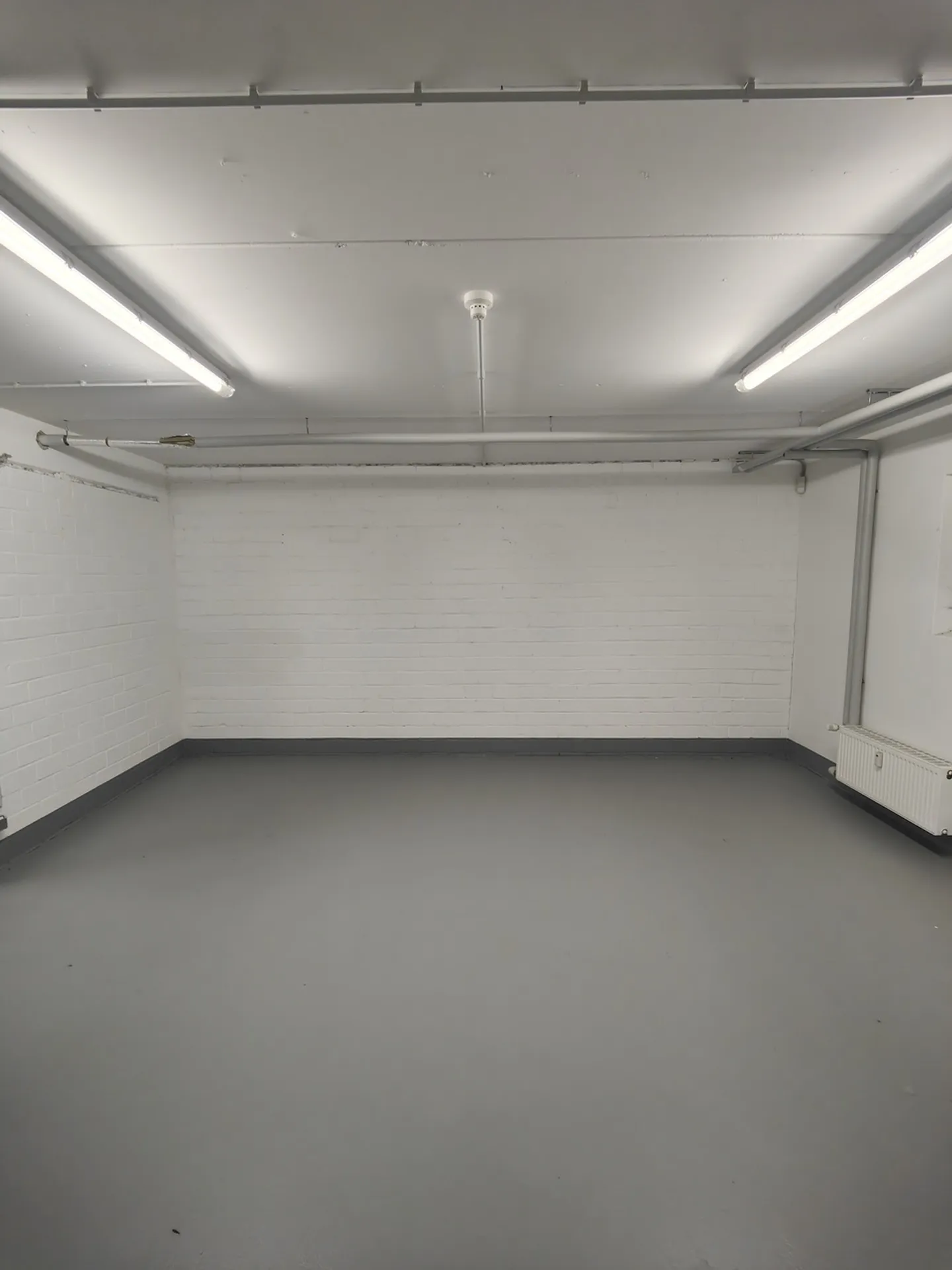 31m2 Salle de stockage Cologne - Colonia-Allee 13 - Photo 7 sur 8