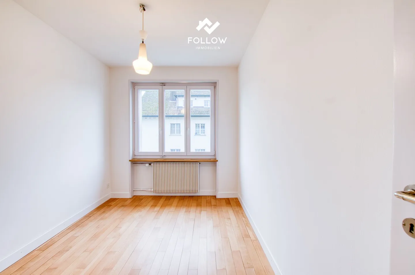 Altbau-Charme trifft Wohnkomfort: Frisch aufgefrischte 4.5-Zimmer-Wohnung mit eigenem Gartenabteil - Photo 5 of 7