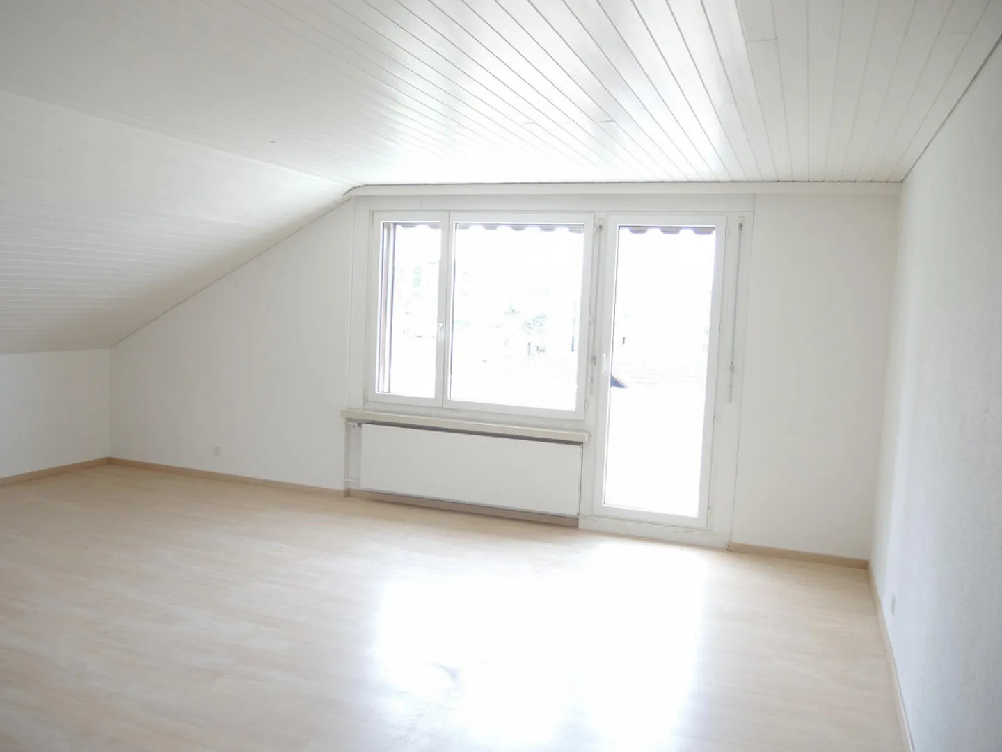 Ampio attico in affitto a Rorschach! - Foto 2 di 7