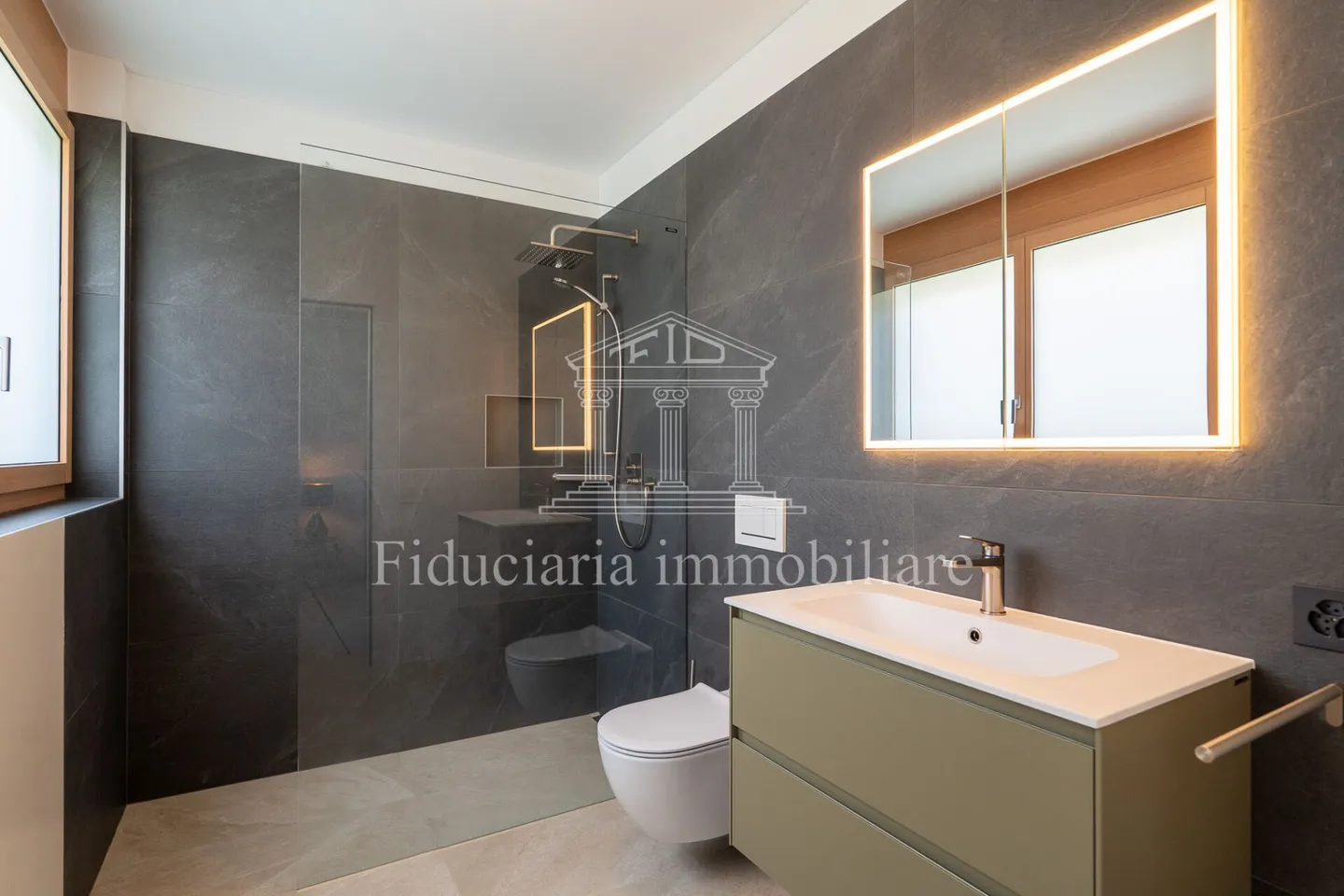 MINUSIO - Appartamento in nuova costruzione con ampi spazi e architettura moderna - Foto 8 di 10